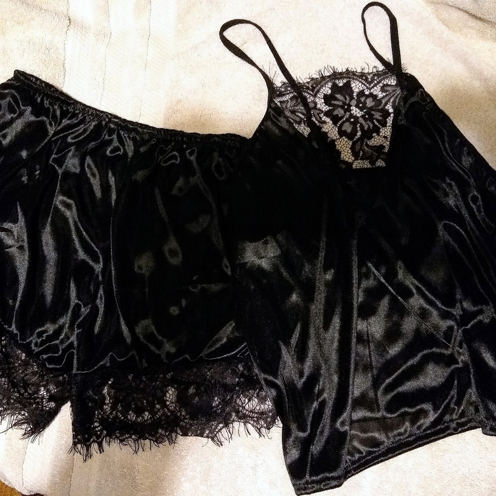 Black Satin and Lace Lingerie pajamas Sz S NEW
